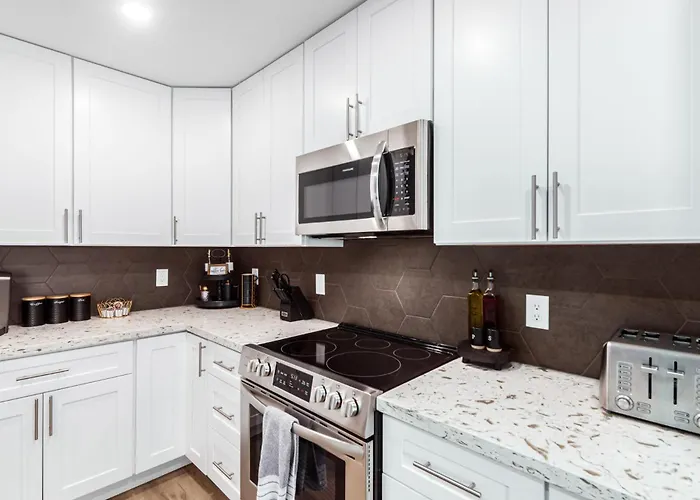 Private Family Pool Oasis Near Old Town *