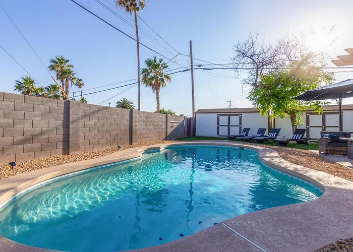 Private Family Pool Oasis Near Old Town Holiday home