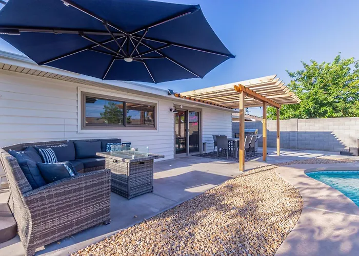 Holiday home Private Family Pool Oasis Near Old Town