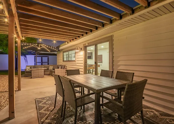 Holiday home Private Family Pool Oasis Near Old Town *