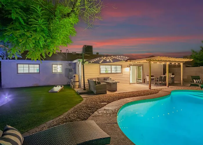 Private Family Pool Oasis Near Old Town Scottsdale